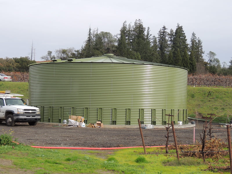 Water storage tank
