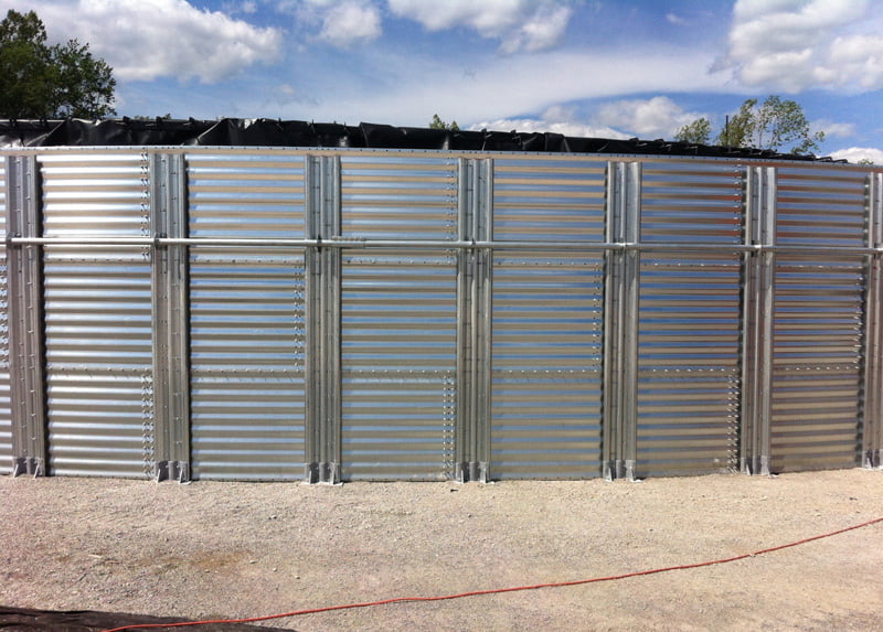 Water storage tank